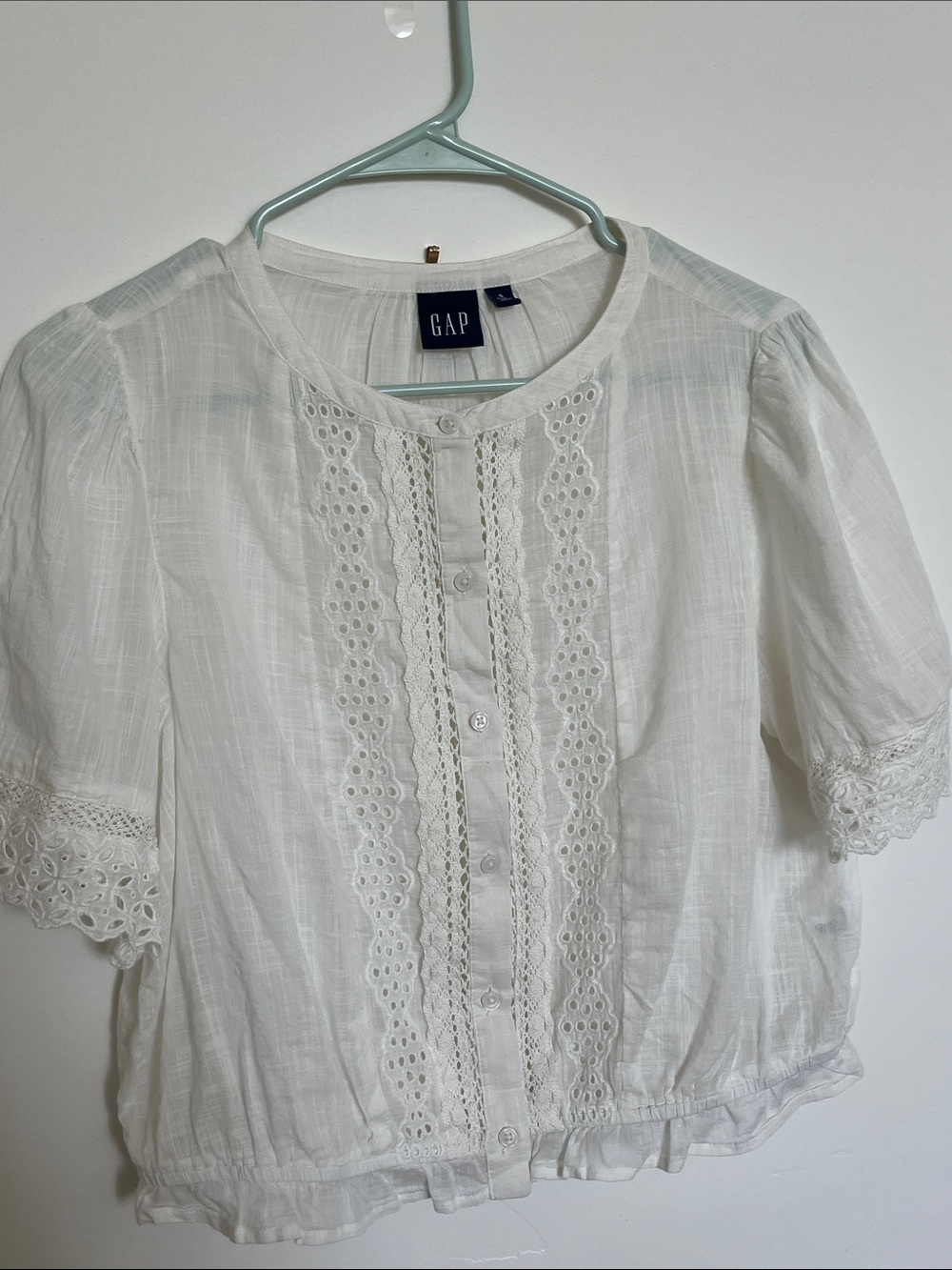 Gap Lace-Trim Puff Sleeve Shirt - Picture 2 of 10